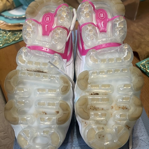 Like new only wore few times - Picture 2 of 4